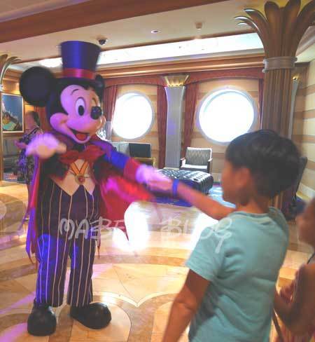 Dcl Uso旅行 16年秋 5日目6 ディズニークルーズラインdcl ハロウィン マウスカレードパーティー We Love Wdw Blog